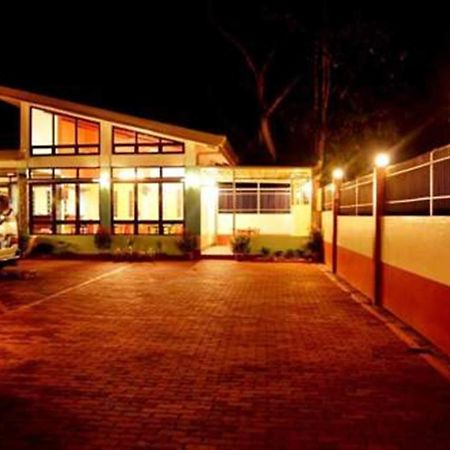 Julieta'S Pension House بويرتو برينسيسا المظهر الخارجي الصورة